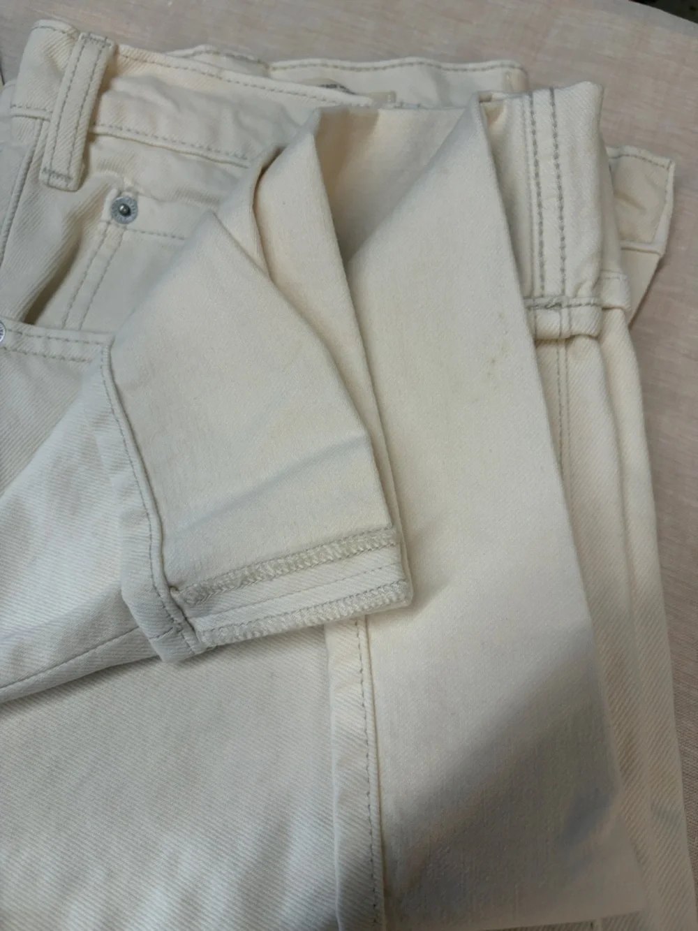 High-Rise Cropped Vintage Wide Leg Jeans - White 8 - Picture 4 of 5